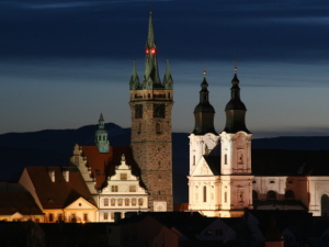 Ochoz slavné Černé věže bude mít zabezpečení, aby se zabránilo dalším sebevražedným skokům