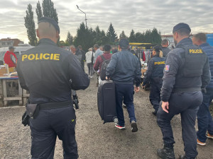 Policisté provětrali několik ubytoven pro cizince, velkou burzu nebo stavbu. Zaměřili se i na nelegální migraci