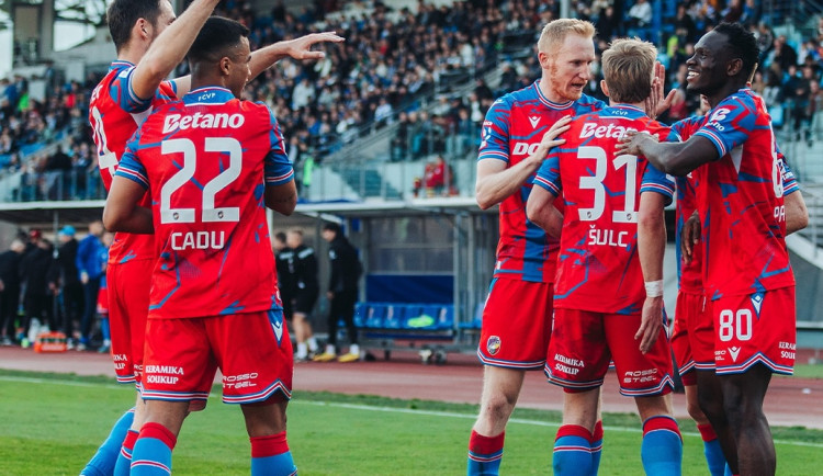 Fotbalisté Plzně vyhráli ligový šlágr v Ostravě 3:1, dvě branky dal Adu