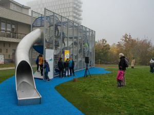 Děti mohou dovádět na jedinečné herní sestavě, v České republice jde o unikát