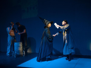 Divadlo představí Pratchattův imaginární svět hříček a parodie, jeviště přivítá fantasy Maškarádu