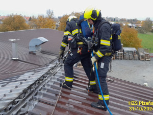 Výrobní halu zdemoloval požár a exploze. Způsobená škoda jde do milionů korun