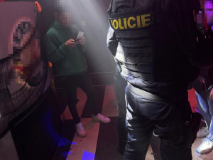 Policisté si posvítili alkohol, drogy a mládež. Rekordmanem byl šestnáctiletý mladík