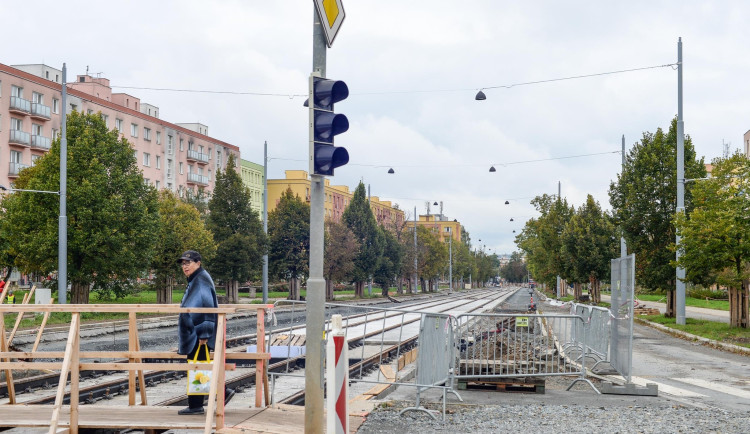 Už v pondělí se vrátí na část Koterovské automobilová doprava, komplet hotovo bude 2. prosince