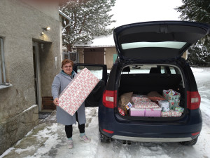 Sbírka vánočních dárků pomůže matkám s dětmi v azylových domech, přejí si hračky i praktické pomůcky
