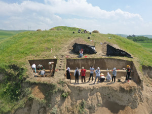 Plzeňští archeologové zkoumají dosud neprobádané oblasti na Hedvábné stezce