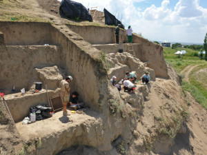 Plzeňští archeologové zkoumají dosud neprobádané oblasti na Hedvábné stezce