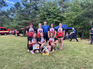 Hasičky sklízí úspěchy na tratích i se žhavým kalendářem. Z jeho prodeje nakoupí nové vybavení