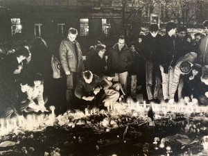 Laser promítne váš vzkaz na bývalou budovu KV KSČ. Výročí Sametové revoluce si Plzeň 17. listopadu připomene řadou unikátních akcí