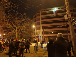 Plzeň si připomněla pád totalitního režimu. V ulicích byly výstavy, projekce i lepením plakátů stejně jako v roce 1989