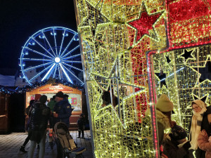 Hned první den lidé vzali doslova útokem největší adventní trhy v Česku. Nejvíce zaujal zářící fotopoint a trdelník