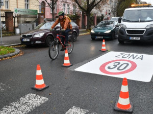 Řidiči pozor, nová Zóna 30 s výrazně omezenou rychlostí vznikla na Borech. Cílem je ochránit chodce a cyklisty