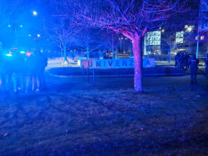 Údajná střelba na univerzitě a zvolání Aláhu Akbar, policie případ vyšetřuje jako šíření poplašné zprávy