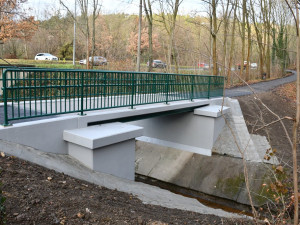 Město za 1,9 milionu korun opravilo hojně využívanou lávku pod Bílou Horou