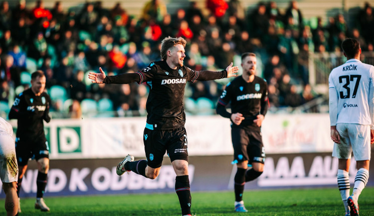 Fotbalisté Plzně po obratu vyhráli v Karviné 2:1, oba góly Viktorie dal Šulc