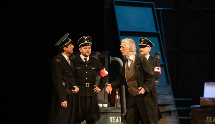 Snímek ze hry Být nebo Nebýt