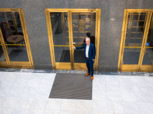 S hejtmanem Plzeňského kraje Kamalem Farhanem o Vánocích, vaření i pracovních výzvách