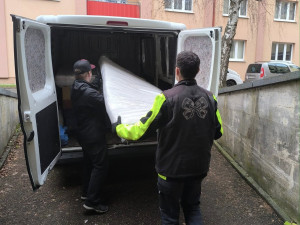 Nábytková banka rozdělila mezi potřebné přes 14 tun materiální pomoci