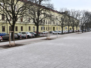 Za šest milionů upravilo město Plzeň bočné prostranství před zimním stadionem v Třebízského ulici