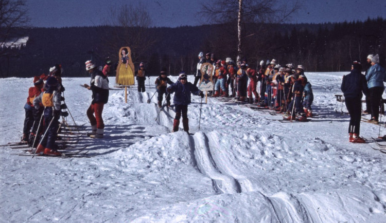 Lyžařská škola na Špičáku funguje už 50 let