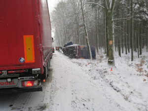 Meteorologové varují před vydatným sněžením, může způsobit komplikace v dopravě
