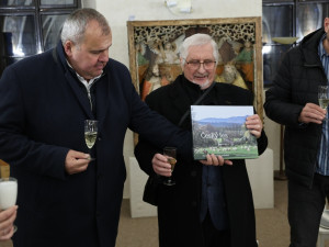 Český les jako kraj zapomenutých příběhů představuje nová kniha, která doplňuje tematickou trilogii