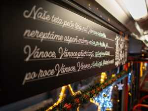 Plzeňská vánoční tramvaj obhájila v populární anketě stříbro, nestačila jako vždy na maďarský Miskolc