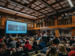 Případ podomácky vyrobené bomby nebo rozřezaná mrtvola v řece, populární přednášky o skutečných zločinech hlásí pokračování