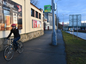 Cyklisty na frekventovaných stezkách nově sledují dva sčítače s displejem, město za ně dalo bezmála milion
