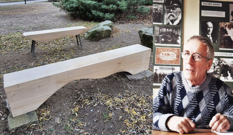 Po úpravě vnitrobloku na sídlišti uctili dvojicí stylových laviček populárního starousedlíka. Jaroslav Bukovský loni zemřel