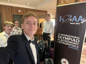 Nadaný gymnazista pomáhá uklidit kosmické smetí a teď se podíval na kosmodrom