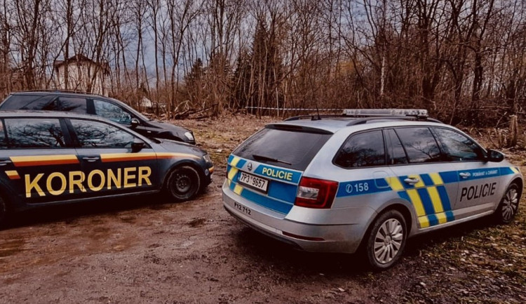 Mrtvé tělo nalezené v řece Berounce patří muži. Jeho totožnost policie zatím ještě nezná