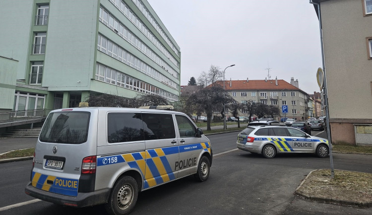 Další útok na sociálku, anonym opět zahrozil bombovým atentátem