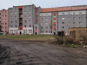 Více parkovacích míst i příjemnější prostor, vnitroblok v Korandově ulici projde změnou