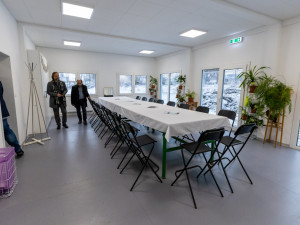 Mladí zahradníci mohou využívat nové kontejnerové učebny. Plzeňský kraj za ně zaplatil deset milionů