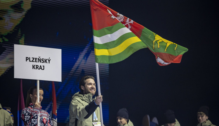 Odstartovala Olympiáda dětí a mládeže, krajskou výpravu vedl vítěz Stanley Cupu Pavel Francouz