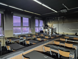 Požár poničil učebnu fyziky v budově gymnázia, způsobená škoda se odhaduje na půl milionu korun