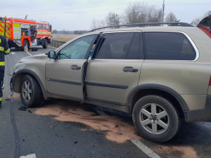 Vážná dopravní nehoda u sjezdu z dálnice si vyžádala osm zraněných