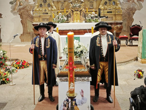 Chodsko se rozloučilo s králem dudáků, smuteční obřad se konal v domažlickém kostele