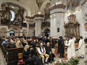 Chodsko se rozloučilo s králem dudáků, smuteční obřad se konal v domažlickém kostele
