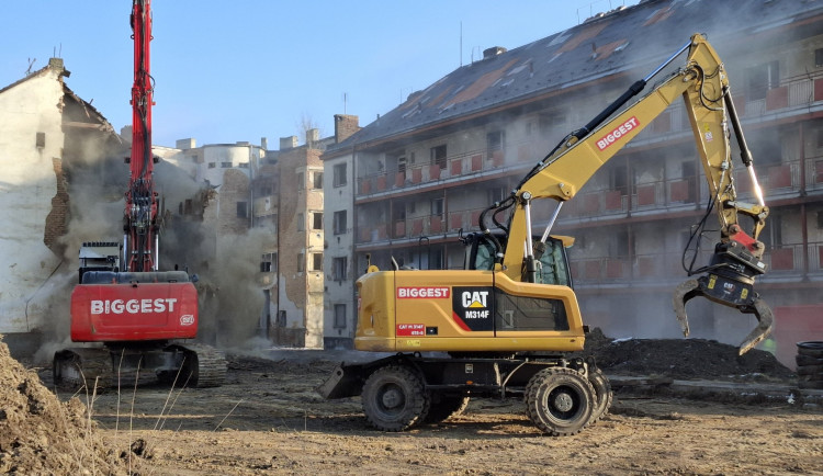 Vybydlené pavláčáky jdou konečně k zemi, ustoupí stavbě východní okruhu za 6,5 miliardy korun