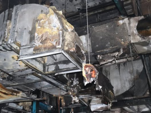 Noční požár v průmyslové firmě způsobil škodu za 20 milionů. Vyhlášen byl třetí stupeň požárního poplachu