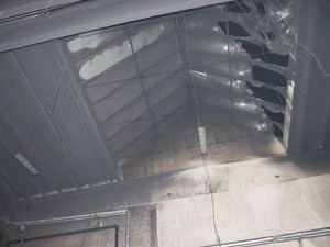 Noční požár v průmyslové firmě způsobil škodu za 20 milionů. Vyhlášen byl třetí stupeň požárního poplachu