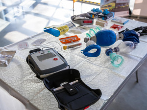 Transport zdravotnického materiálu pomocí dronů pro záchrannou službu testuje jako první v ČR unikátní projekt