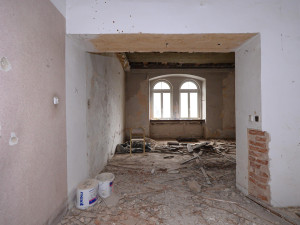 Po opravě za téměř 33 milionů vznikne v domu v centru osm nových městských bytů i komerční prostory