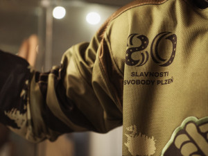 Hokejisté nastoupí ve speciálních dresech s vojenskými prvky, připomenou si tak 80. výročí osvobození Plzně