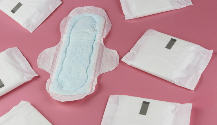 Téma menstruační chudoby rezonuje i ve Frýdku-Místku. Školačky by mohly dostat hygienické potřeby zdarma
