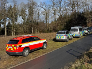 Turisté našli v lese mrtvolu, nejspíš jde o pohřešovaného policistu