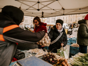 Do centra se vrací oblíbené farmářské trhy, konat se budou každou sobotu až do Vánoc