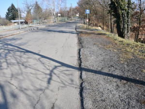 Startuje oprava Plzeňské cesty. Vždy zůstane průjezdný jeden jízdní pruh pro kyvadlový provoz řízený světly